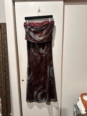 Women’s feather print skirt set